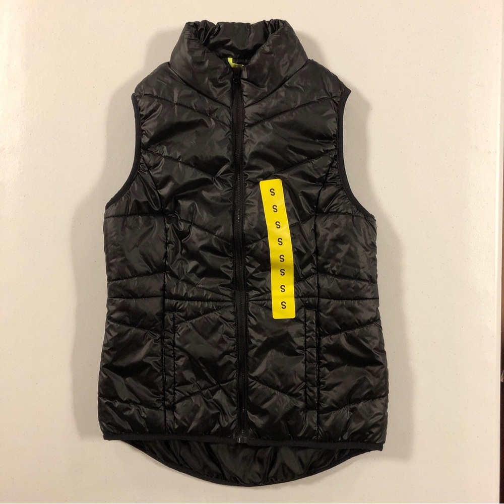 NWOT  Flirtitude Active Women’s Sleeveless Full Zip Puffer Black Vest size S